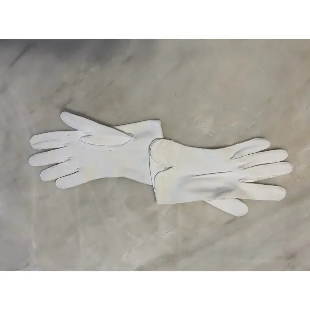 Vintage Shalimar white Gloves Size 6.5 wrist length